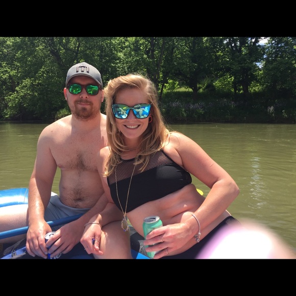 Meet your Posher, Carolyn - Picture 2 of 7